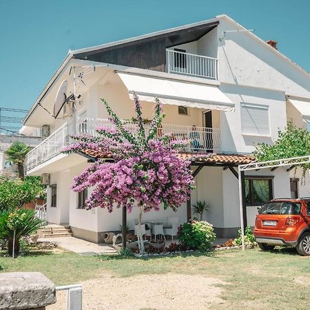 Vila Adriatik 乌尔齐尼 外观 照片